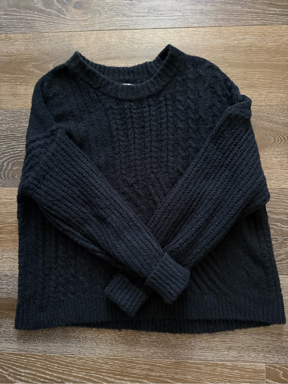 Old Navy - Black Cable Knit Crewneck Sweater